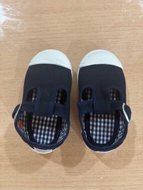 Pisamonas like new Kids Navy Canvas Mary Jane Shoes with White Toe